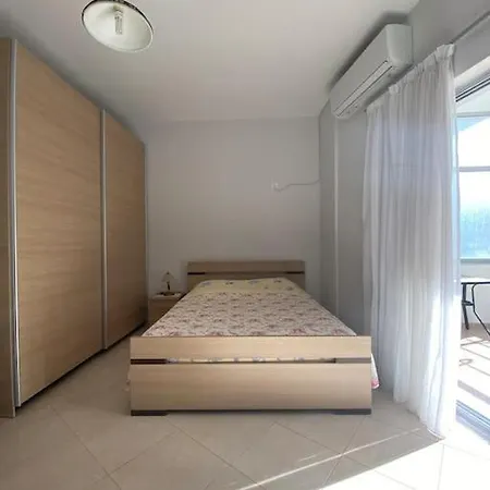 In The Center And Close To The * Sarande